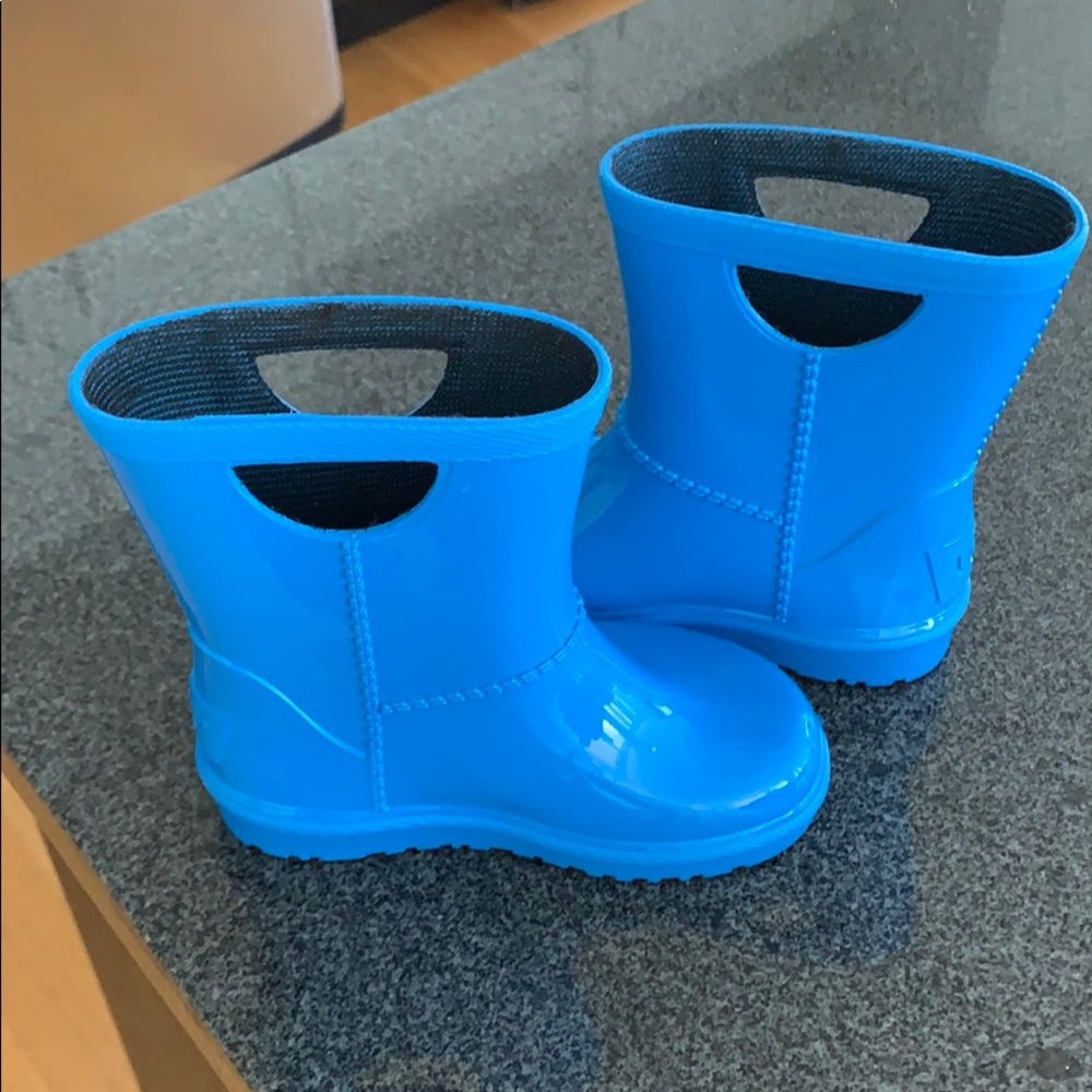 Brand new rain boots